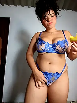 Chatroom XXX en direct de Simone_Miller