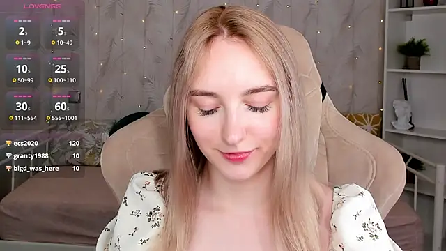 Shy_Polly Chat XXX in diretta