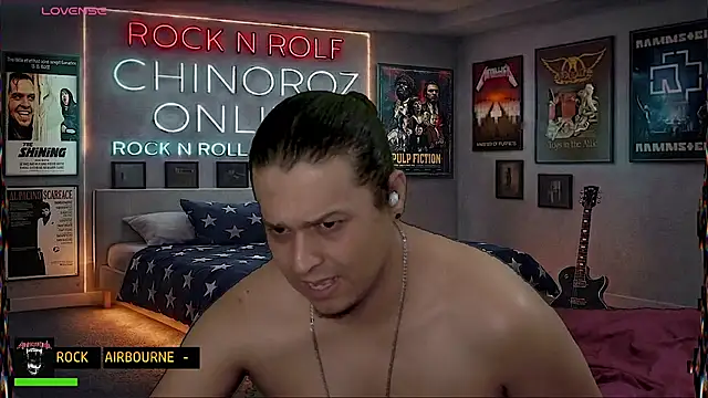 chino_roz Adlı Modelin Canlı XXX Sohbeti