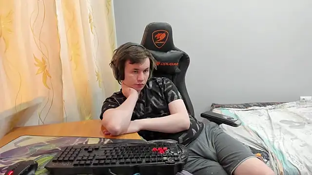 Вебкам-шоу iliaskrislove