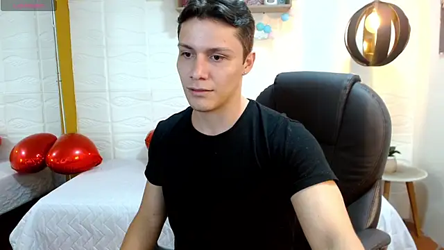 Zayn_clausen – webcam-show