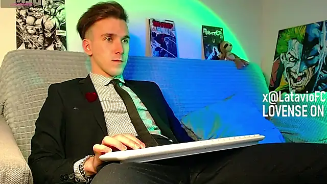 دردشة Midnighter_ الجنسية المباشرة