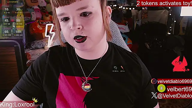 VelvetDiablo's Live XXX Chat