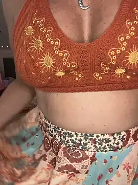 Czat XXX na żywo – SuzyCatzz