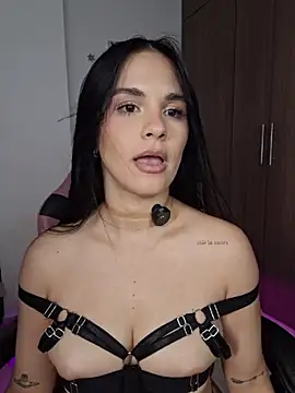 heyshaa Chat XXX live