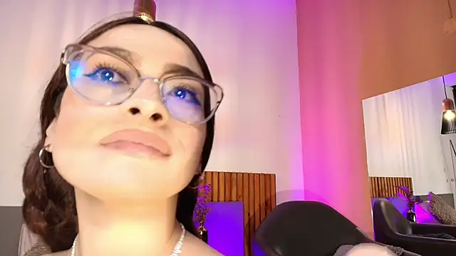 Živý XXX chat AndraCyruss