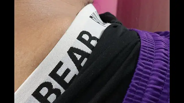 trieoneのライブXXXチャット