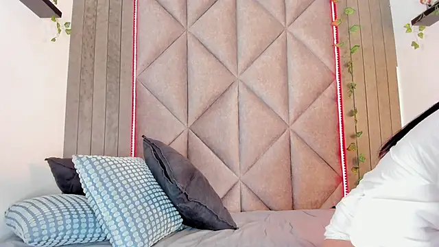 AriannaLux__ 라이브 XXX 채팅