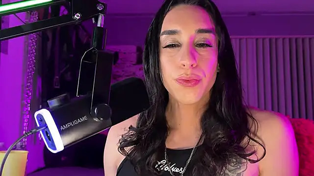 Pokazy przed kamerką – xoFrankie