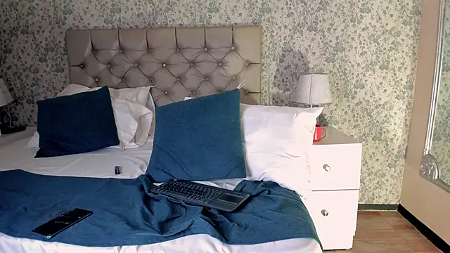 NoaahTylorn Webbikameraesitys