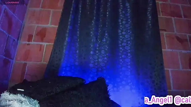 Cata-angel's Live XXX Chat