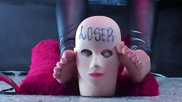 แชท XXX สดของ KatrinaStone