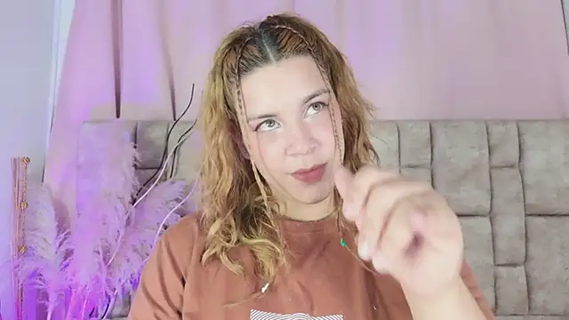 แชท XXX สดของ NanyMatrioska