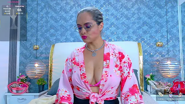 MarilynVega1 élő XXX-chatje