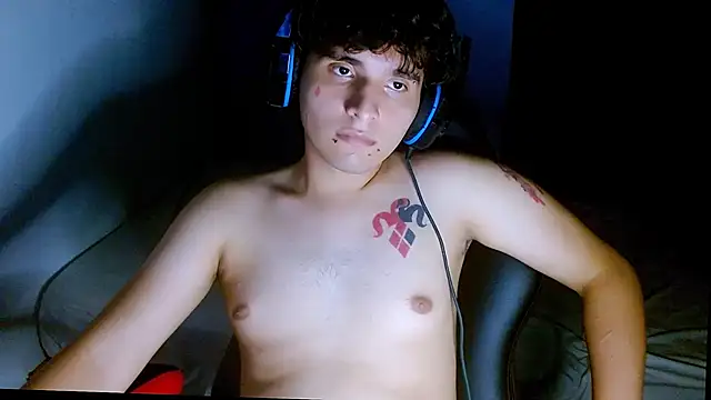 suggarboy69: διαδικτυακό σόου στην κάμερα