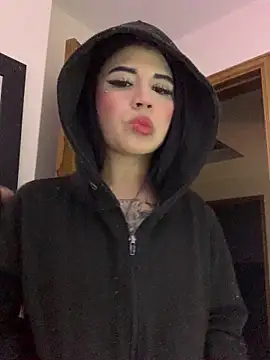 Dannii- – Live XXX-chat