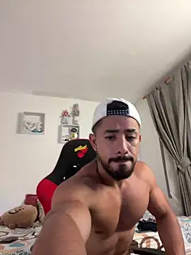 Ezzio_Scolaro Webcamshow