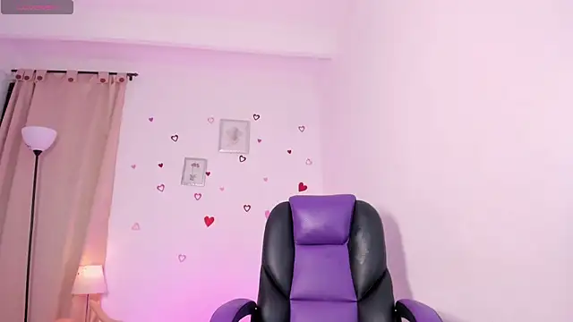 LiaaMoretzz élő XXX-chatje