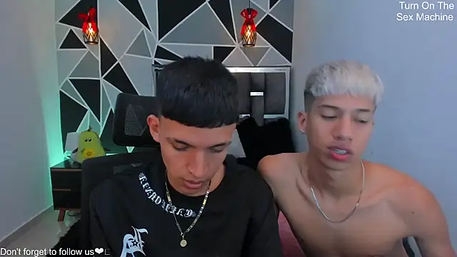 Онлайн чат XXX Juan_Nd_Steven