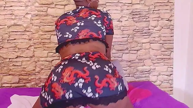 EbonyOlive69 Chat XXX in diretta