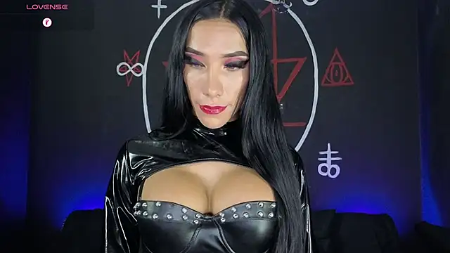 Victoriavampire666: διαδικτυακό σόου στην κάμερα