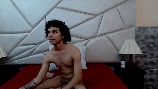 Show modela Nyx_and_Arian na web-kameri