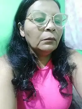 Amarantha25 élő XXX-chatje