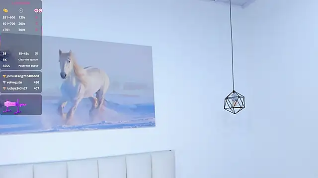 Show modela Megan_Brunette2 na web-kameri