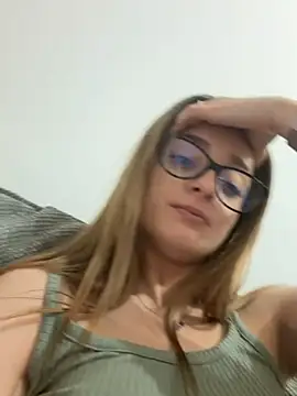 Show modela BiancaCharm na web-kameri