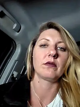 SheIsSomething – webcam-show