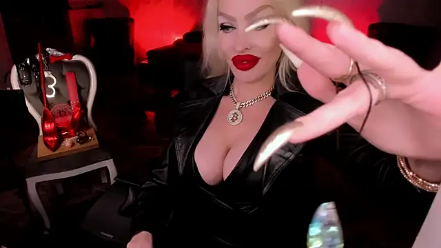 Chat +18 de FinDomGod ao vivo