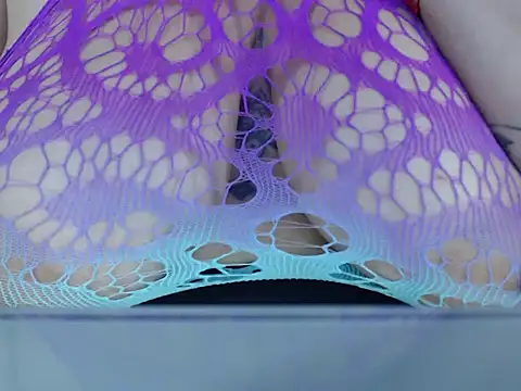 Chatroom XXX en direct de Tiana_27