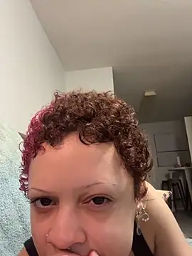 jojosbizarrelyf's Webcam Show