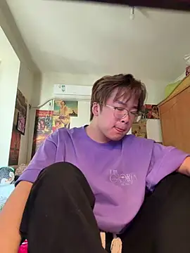 Anson0722: διαδικτυακό σόου στην κάμερα