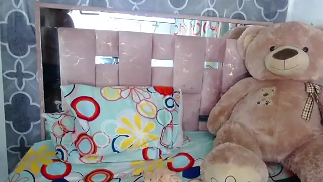 LicyEvans1のウェブカメラショー