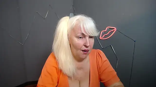 BlondyLeeBestのウェブカメラショー