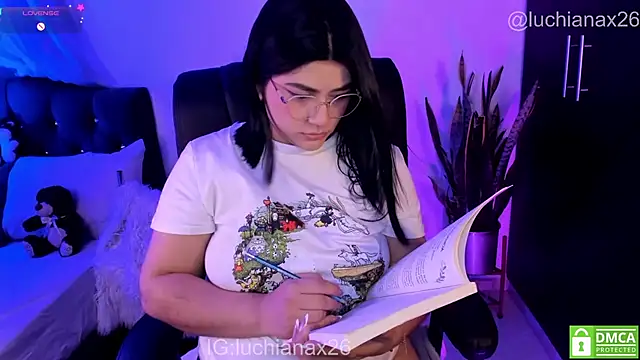 lucy26_ Live XXX-Chat