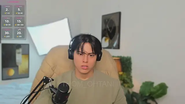 Živý XXX chat Thom_Ohtani