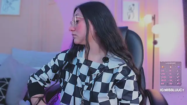 lucy_neil Live XXX-chat