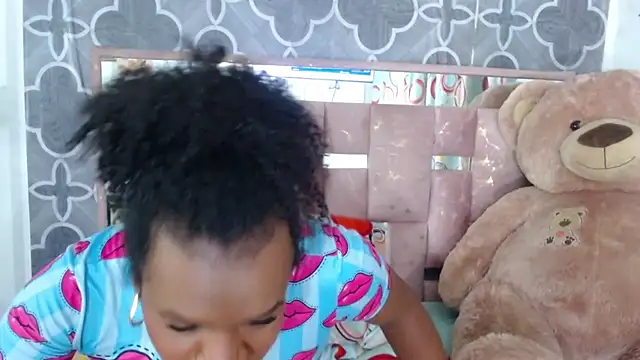 Show modela LicyEvans1 na web-kameri