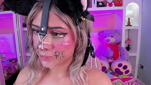 miss___megan: онлайн-секс-чат