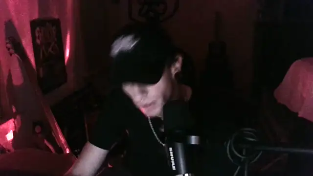 LEVIATHANX666 Show in webcam