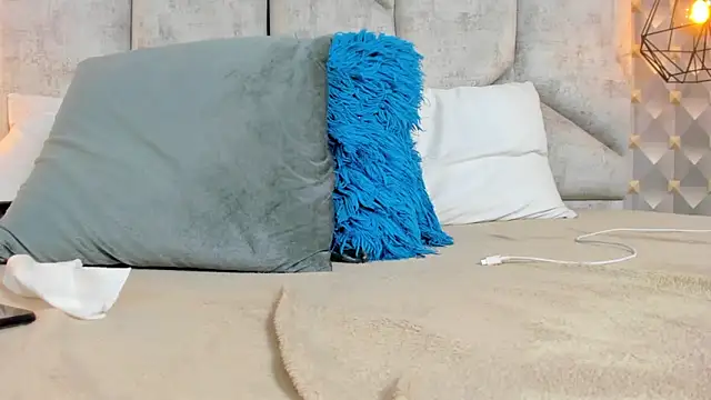 AshleyHill2 live XXX chat