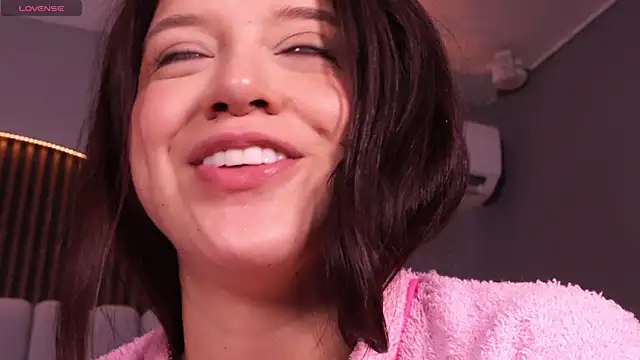 emperatriz_reyes Webcam show