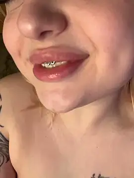 KellyMoors Live XXX-chat