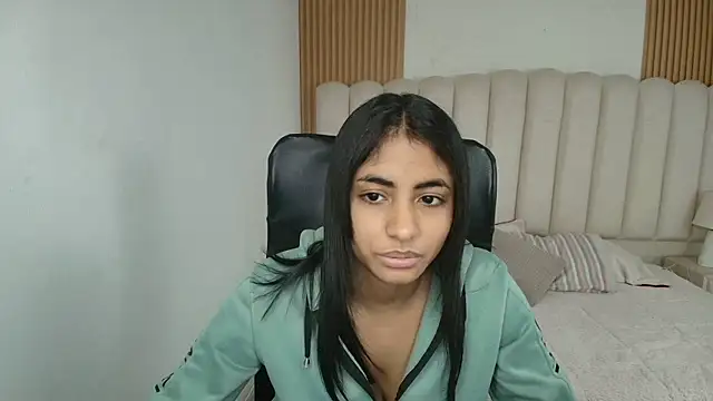 Chat XXX en directo de shaneelle