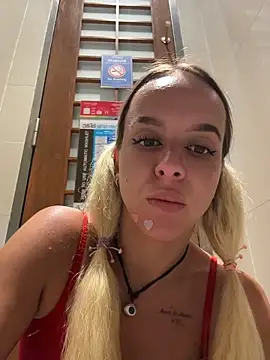 Show de LikaCat na webcam