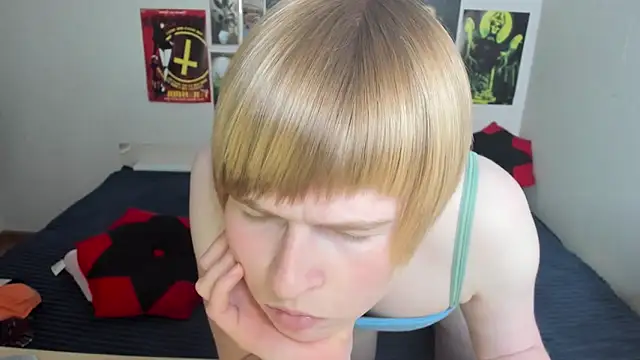 Cattie_w_'s Live XXX Chat