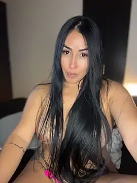 areviklusine1 Live XXX Chat