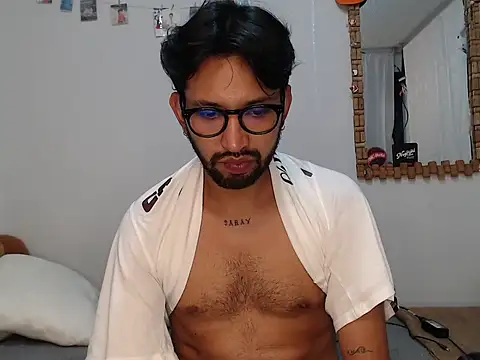 thomass1018 webcam show